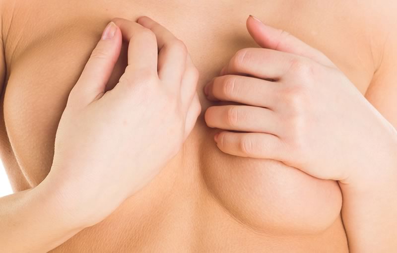 Seins Tubéreux 1 La correction des seins tubéreux à paris par le Dr Riccardo Marsili